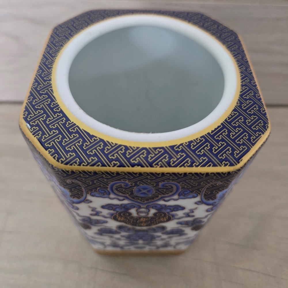 Chinese Blue & Whit Porcelain Brush Pot (Bitong)-Hand Decorated Scholars Vessel - Picture 4 of 7